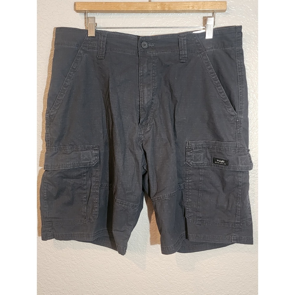 Wrangler Men's Cargo Shorts, Dark Gray, Size 34x10, Relaxed Fit, Pockets